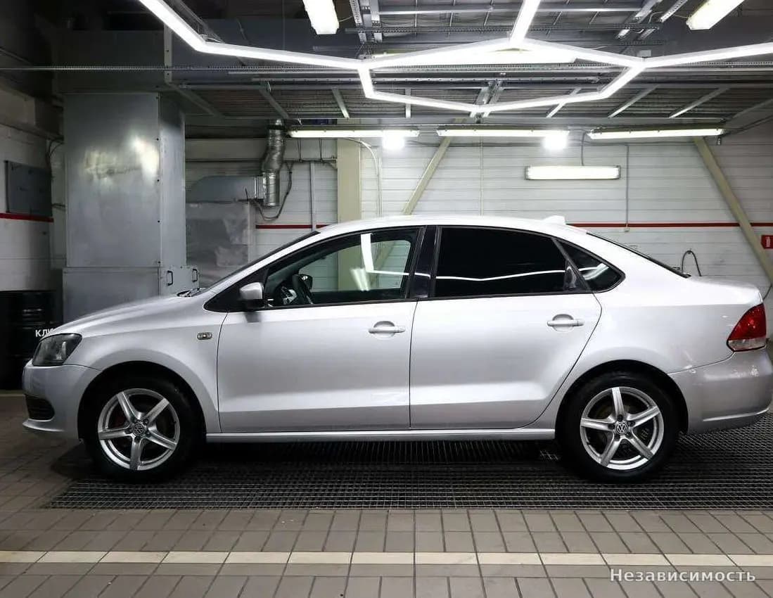 Volkswagen Polo 2012 с пробегом — фото 5
