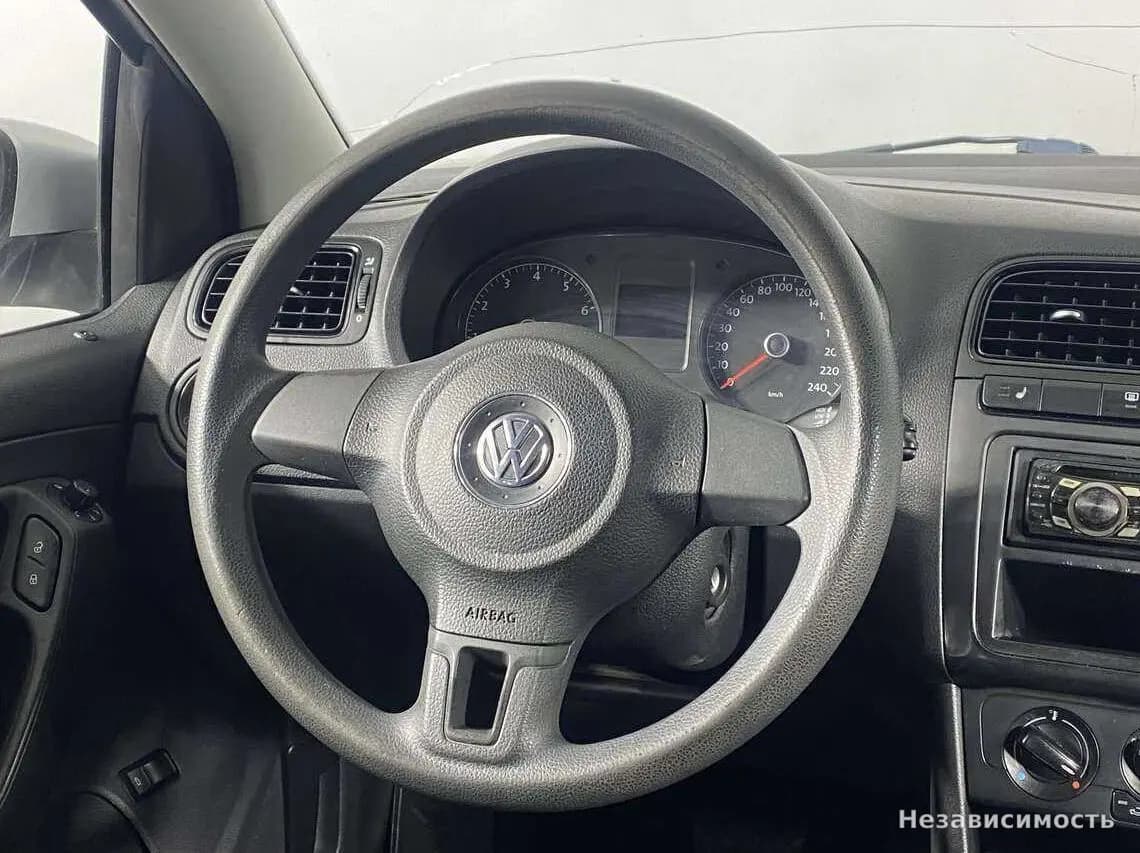 Volkswagen Polo 2012 с пробегом — фото 10