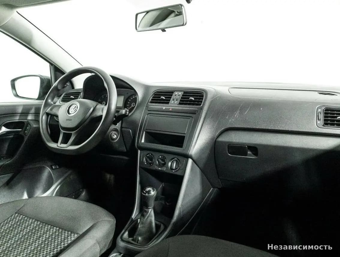 Volkswagen Polo 2016 с пробегом — фото 9