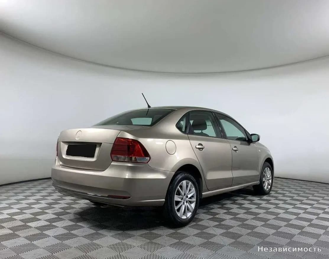 Volkswagen Polo 2015 с пробегом — фото 5