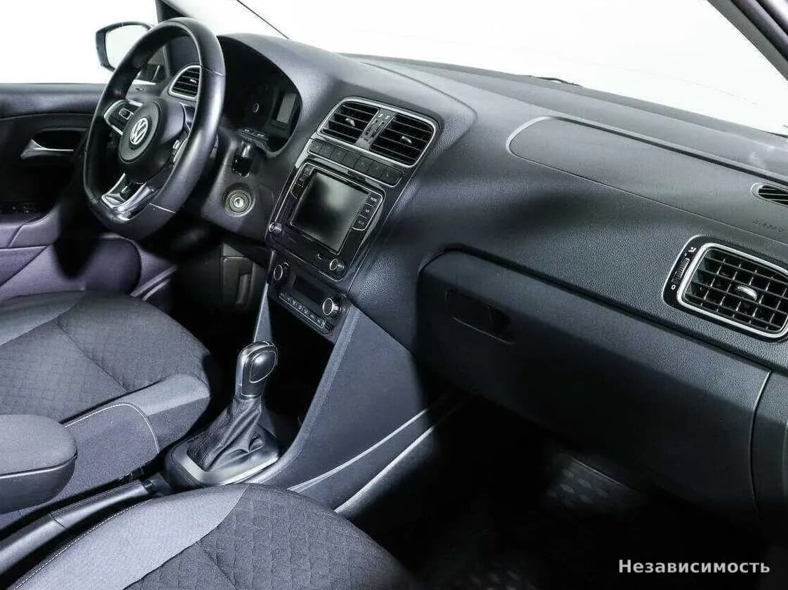Volkswagen Polo 2019 с пробегом — фото 9