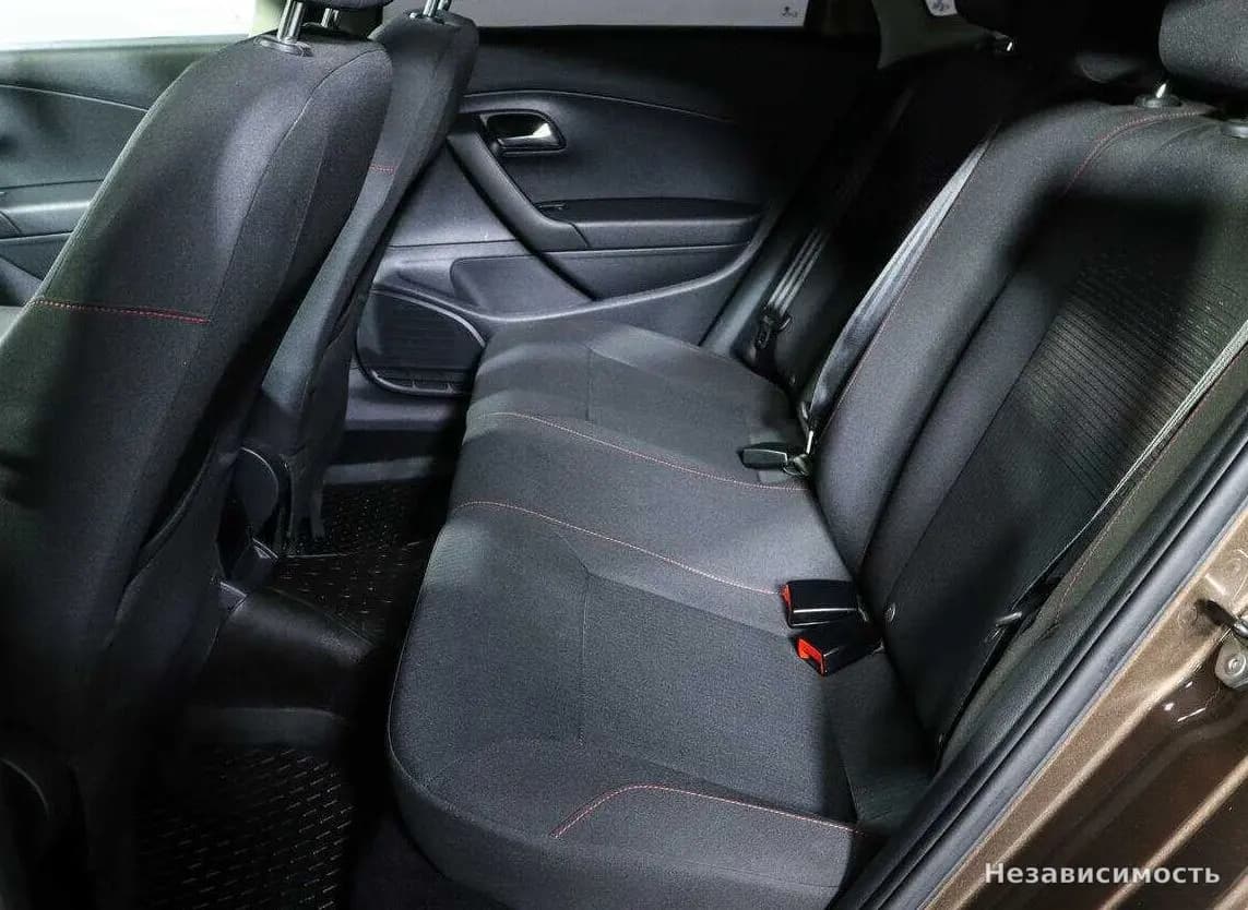 Volkswagen Polo 2017 с пробегом — фото 10