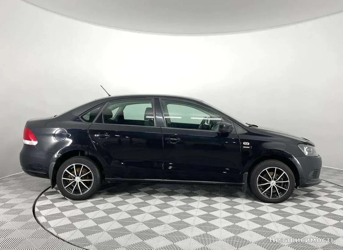 Volkswagen Polo 2013 с пробегом — фото 4