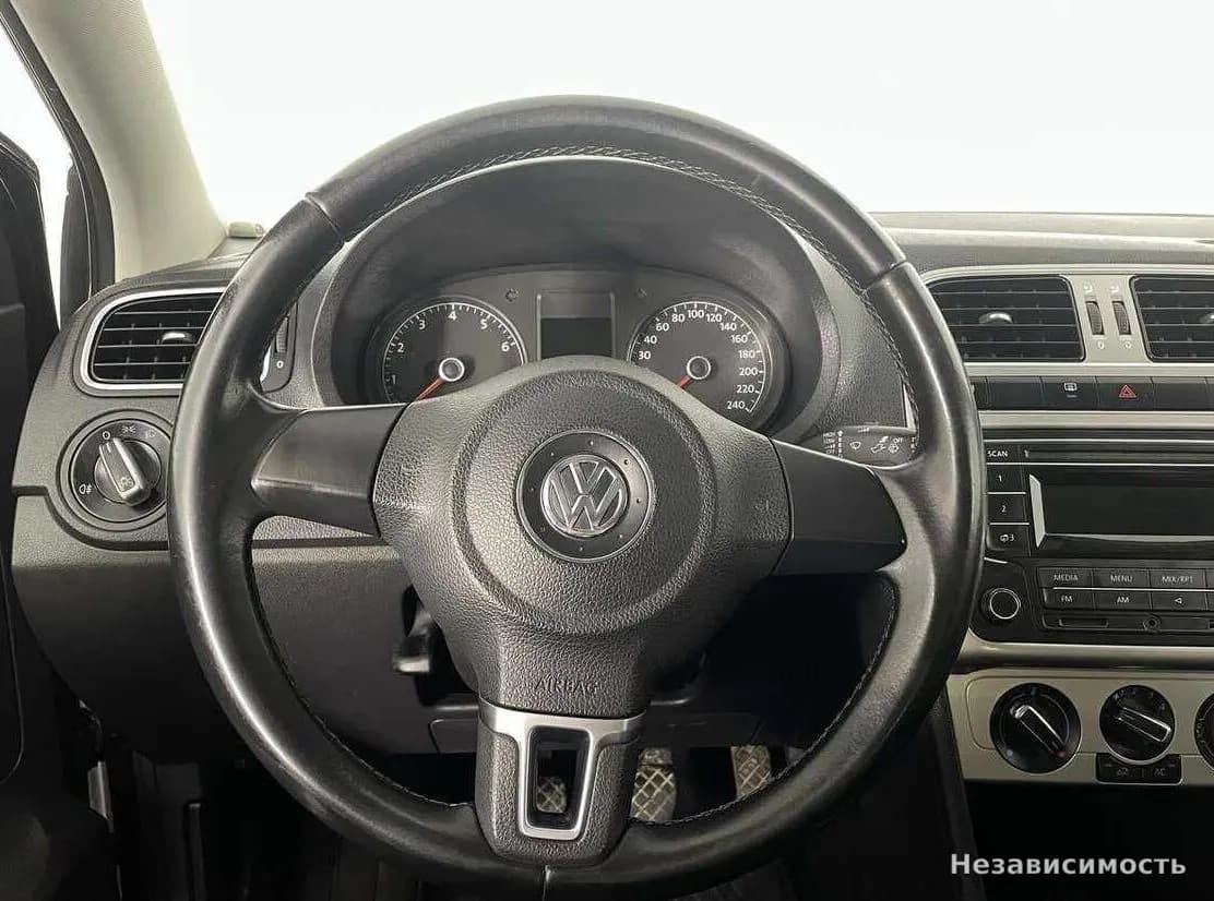 Volkswagen Polo 2013 с пробегом — фото 10