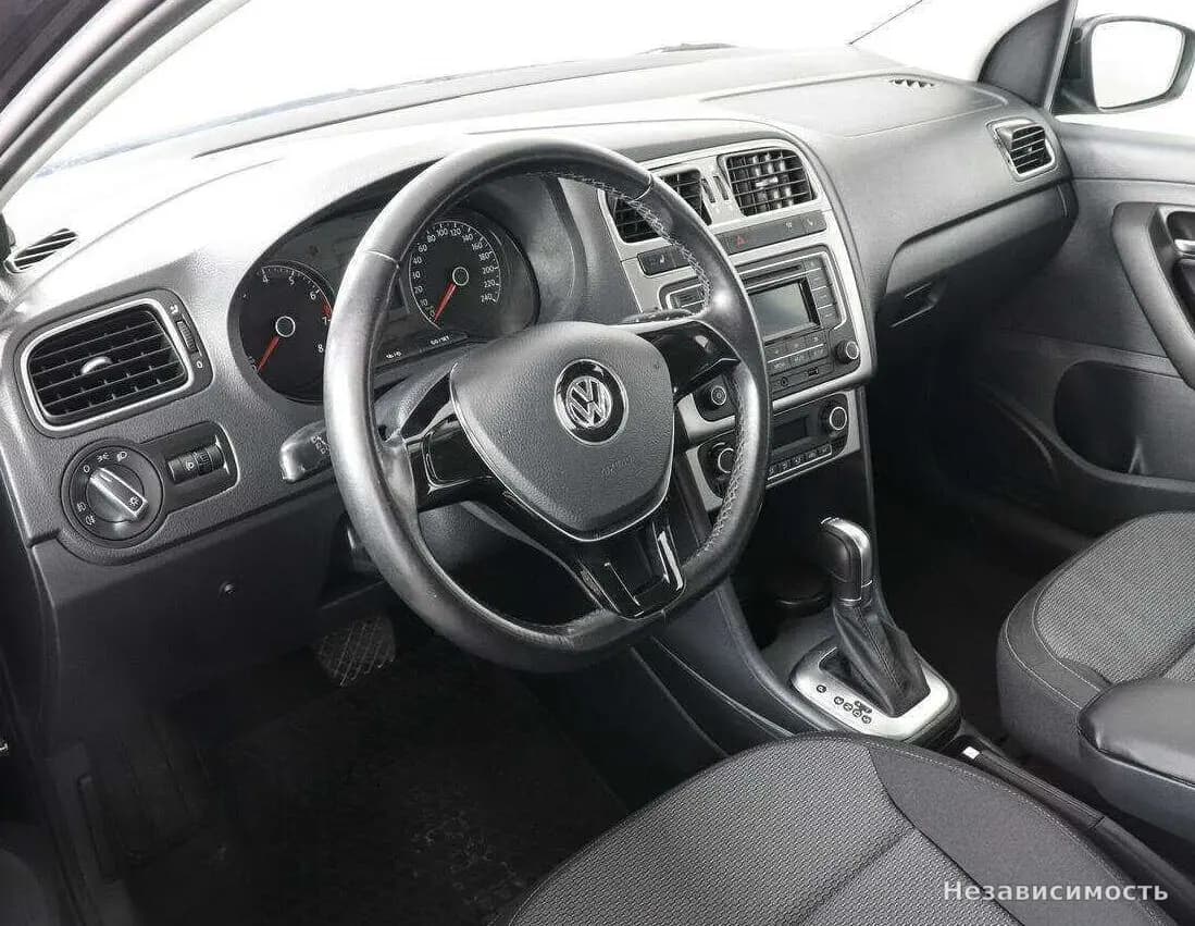 Volkswagen Polo 2017 с пробегом — фото 7