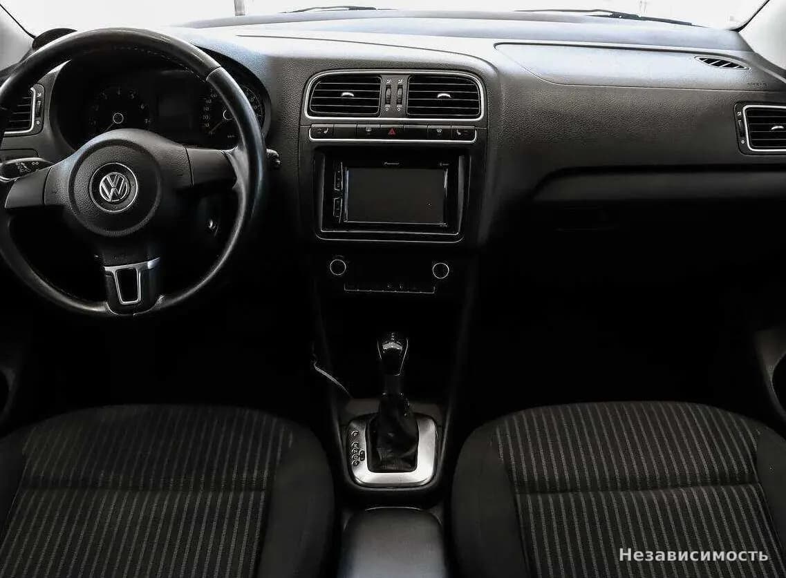 Volkswagen Polo 2013 с пробегом — фото 10