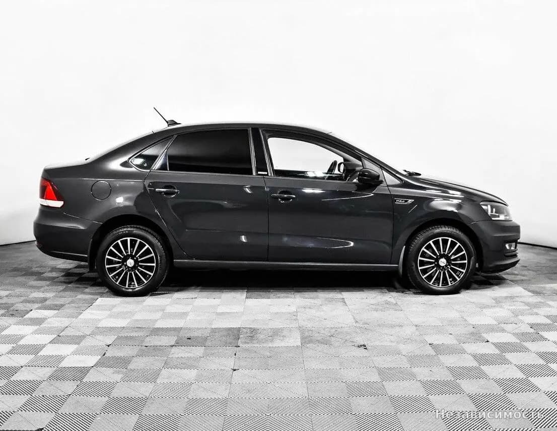 Volkswagen Polo 2017 с пробегом — фото 4