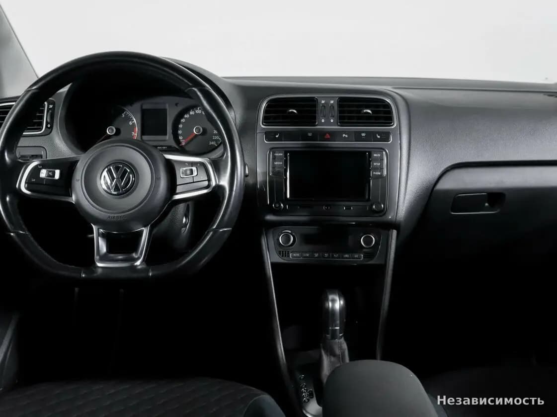 Volkswagen Polo 2019 с пробегом — фото 10