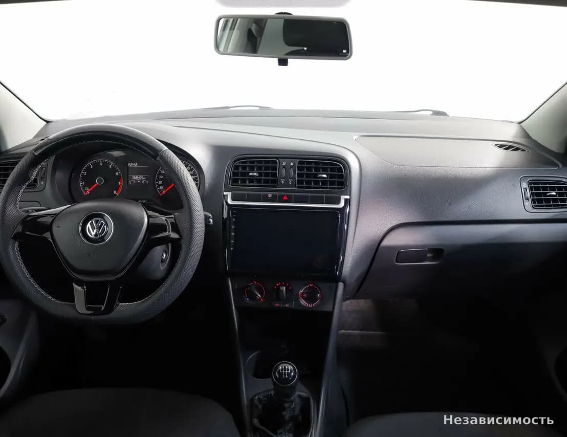 Volkswagen Polo 2018 с пробегом — фото 8