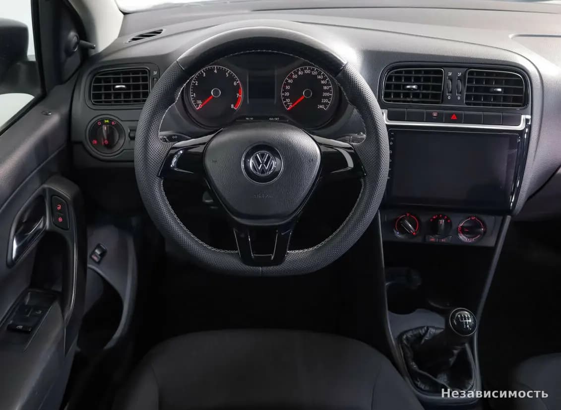 Volkswagen Polo 2018 с пробегом — фото 9