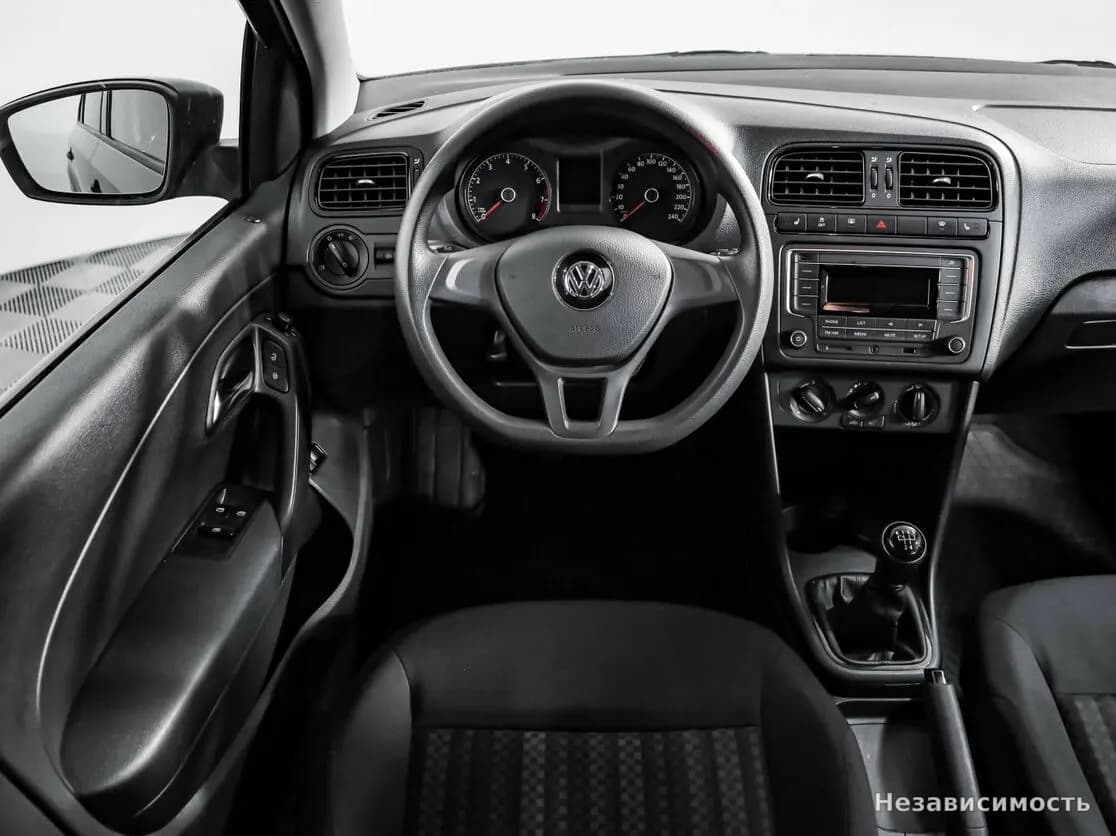 Volkswagen Polo 2018 с пробегом — фото 9