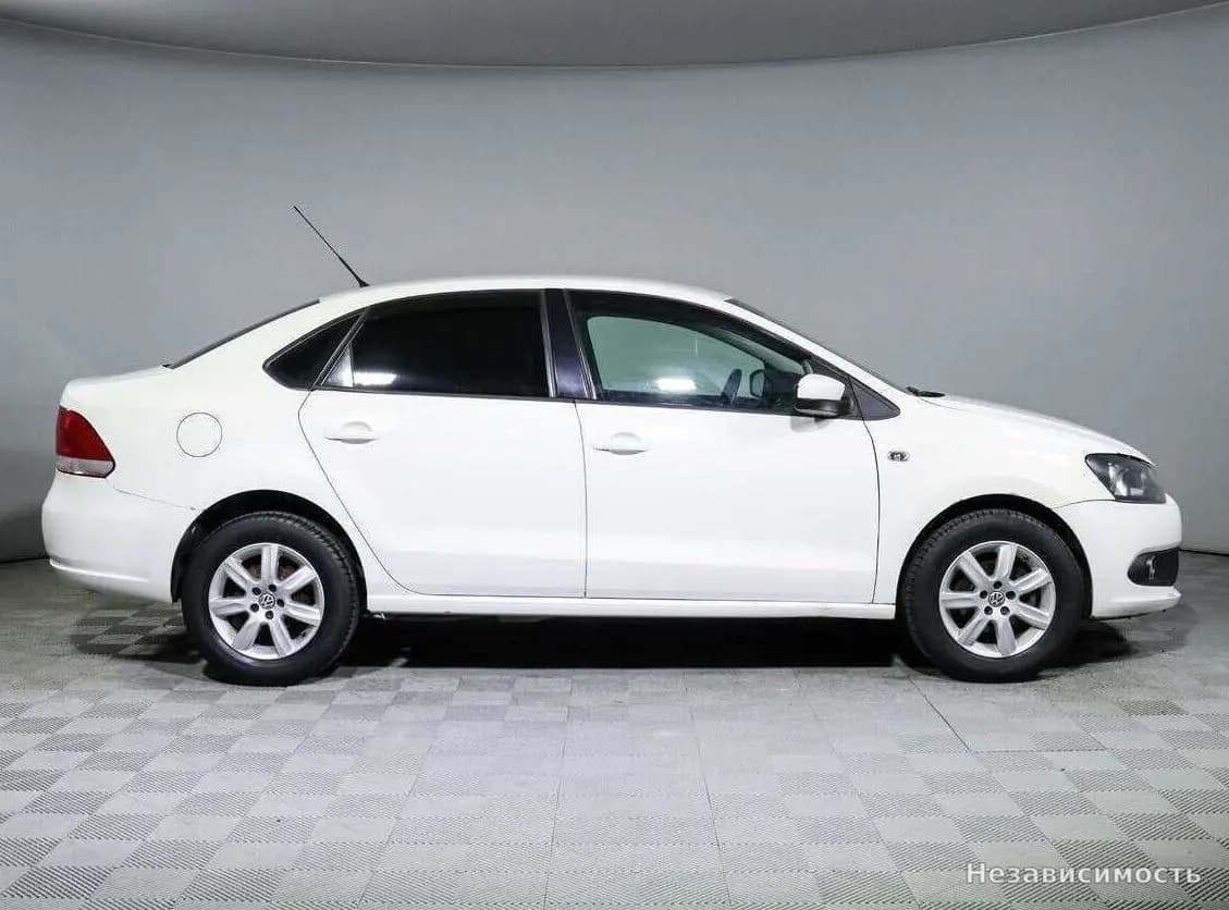 Volkswagen Polo 2012 с пробегом — фото 4
