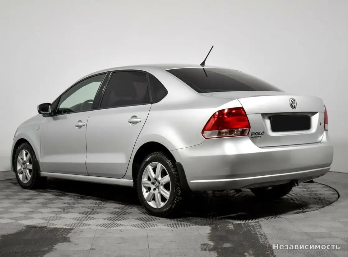 Volkswagen Polo 2015 с пробегом — фото 7