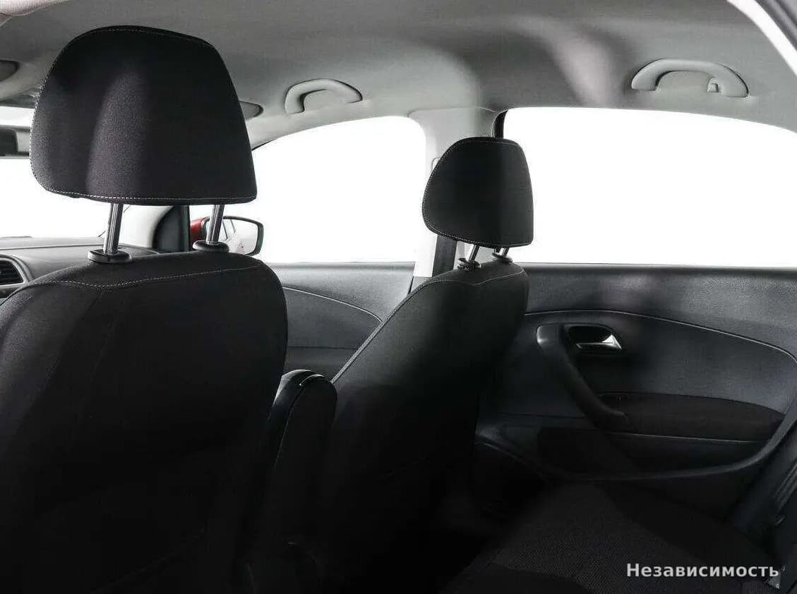 Volkswagen Polo 2015 с пробегом — фото 8