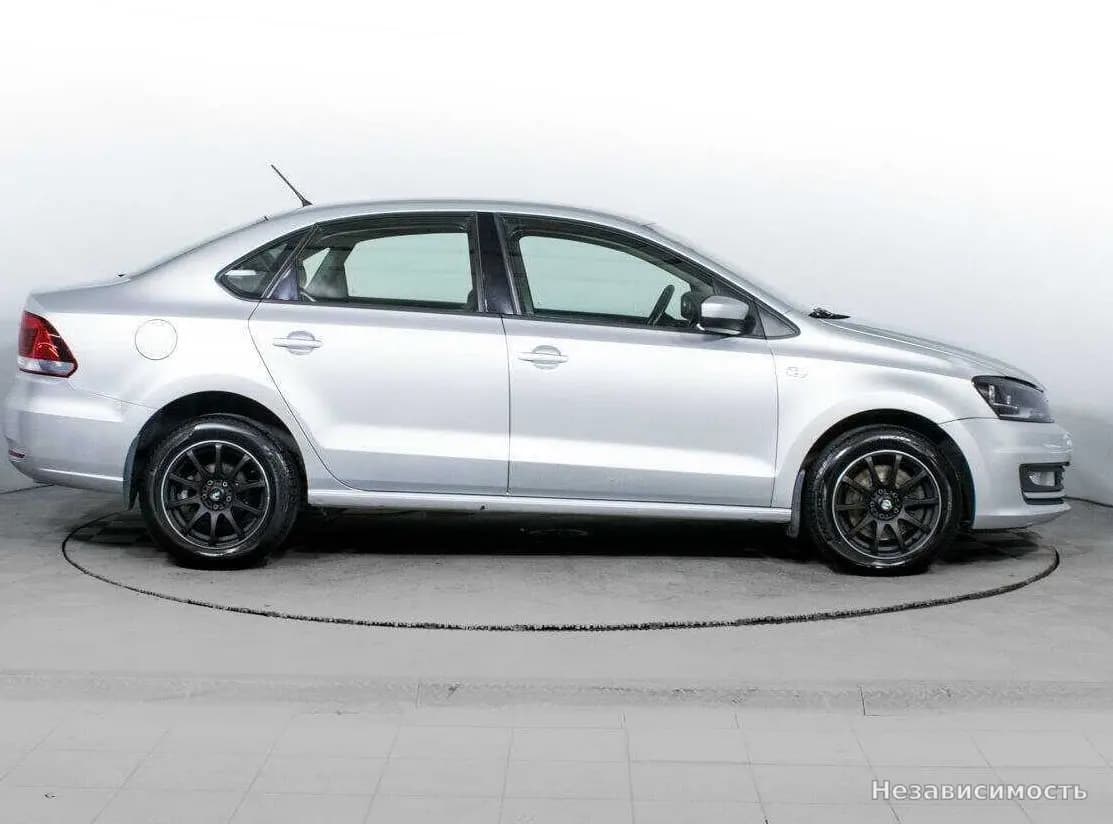 Volkswagen Polo 2016 с пробегом — фото 4