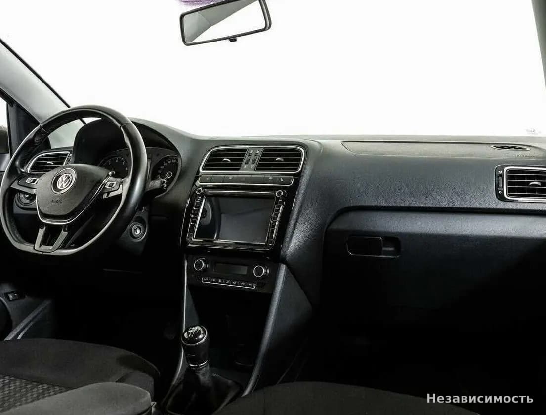 Volkswagen Polo 2018 с пробегом — фото 9