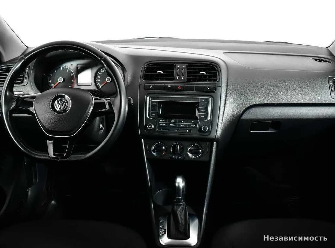 Volkswagen Polo 2015 с пробегом — фото 8