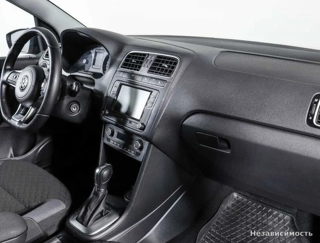 Volkswagen Polo 2018 с пробегом — фото 7