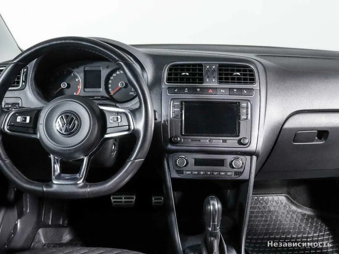 Volkswagen Polo 2018 с пробегом — фото 10