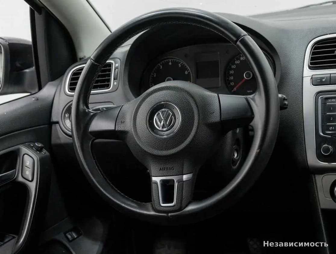 Volkswagen Polo 2013 с пробегом — фото 10