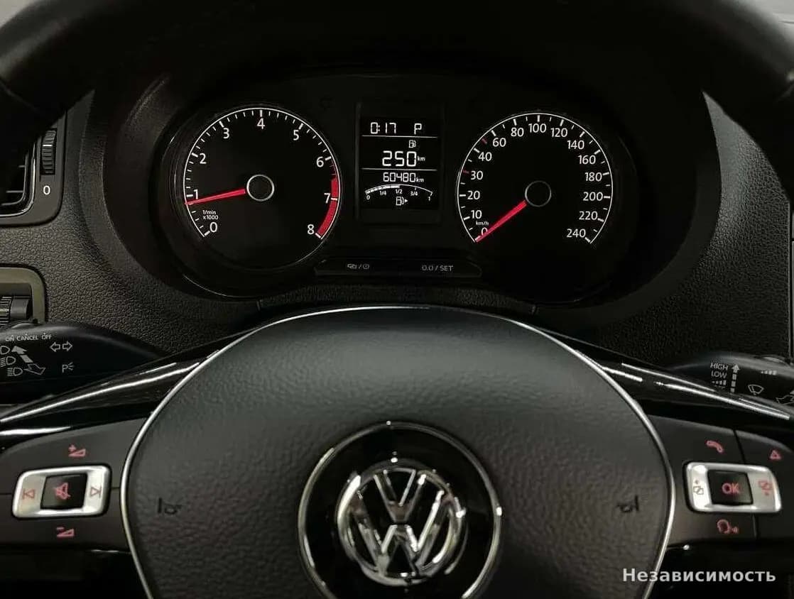 Volkswagen Polo 2019 с пробегом — фото 10