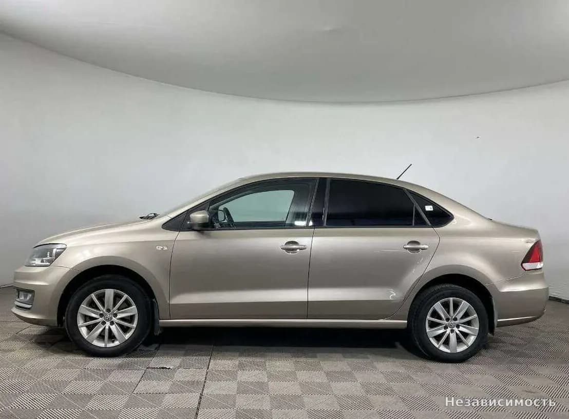 Volkswagen Polo 2015 с пробегом — фото 4