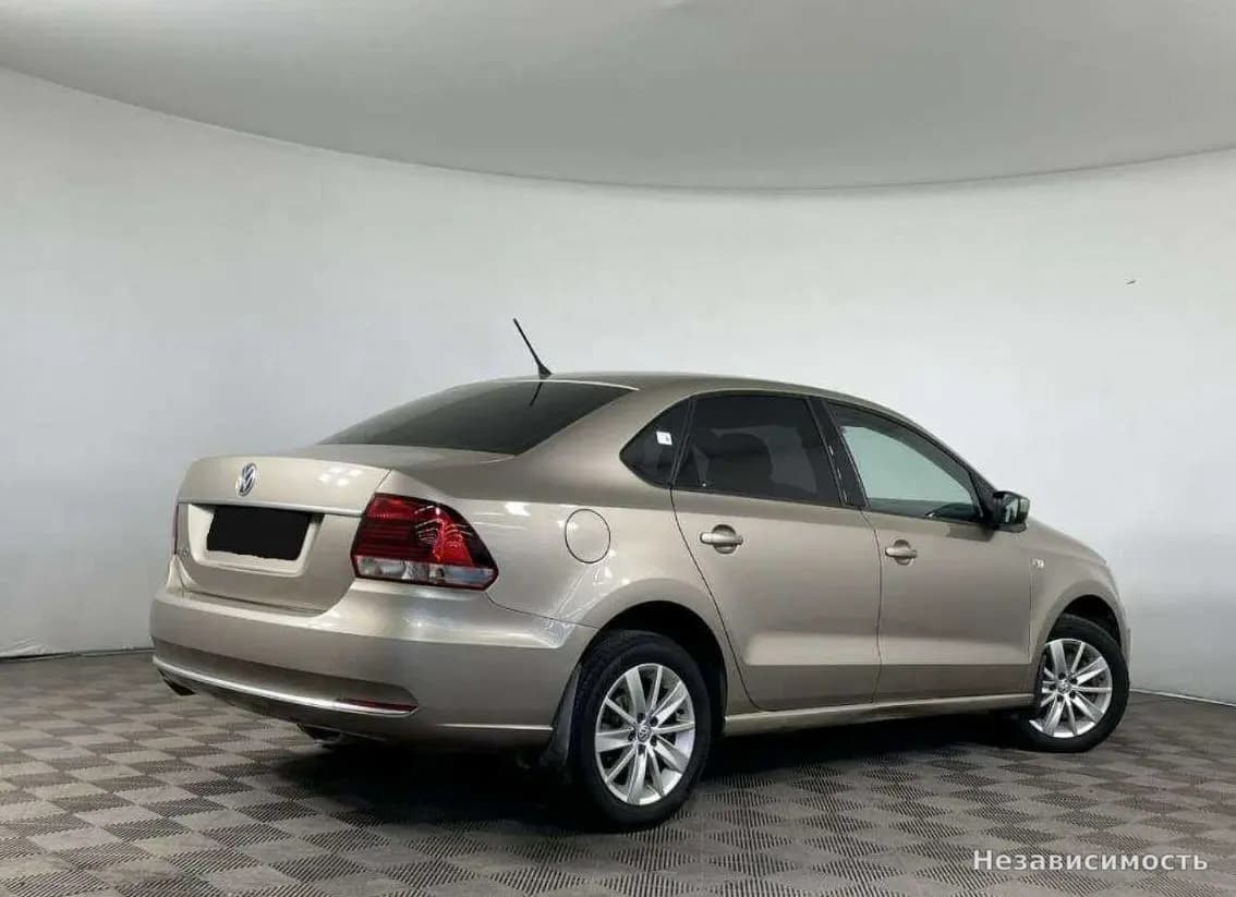 Volkswagen Polo 2015 с пробегом — фото 5