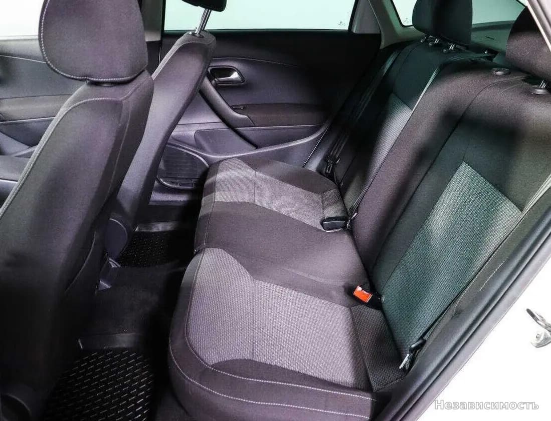 Volkswagen Polo 2017 с пробегом — фото 8