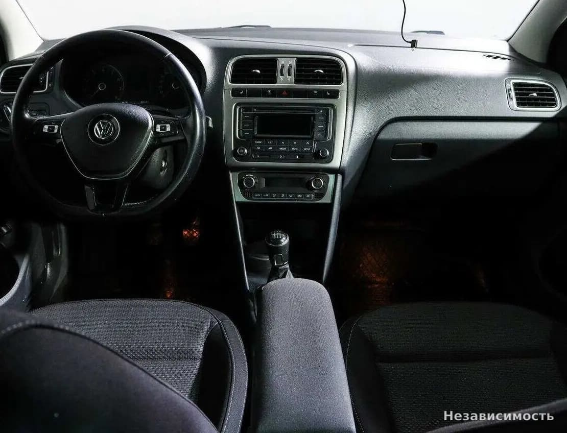 Volkswagen Polo 2017 с пробегом — фото 10