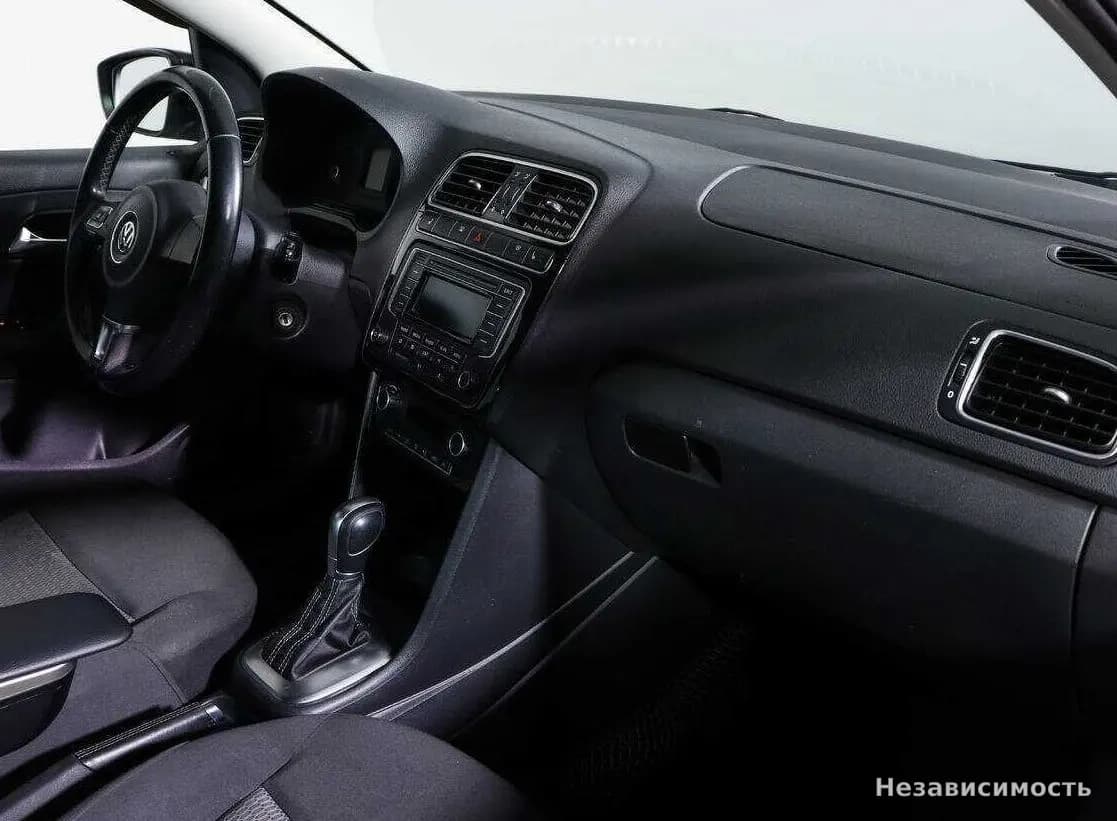 Volkswagen Polo 2014 с пробегом — фото 8