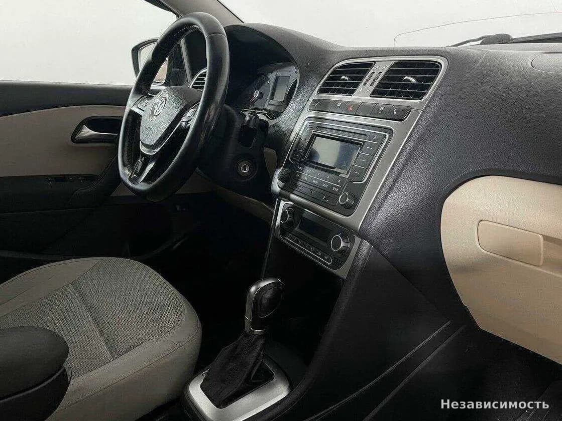Volkswagen Polo 2016 с пробегом — фото 9