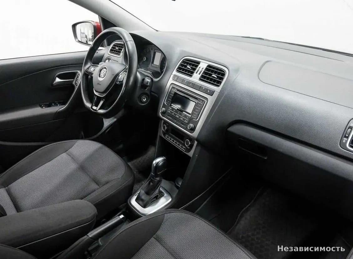 Volkswagen Polo 2017 с пробегом — фото 5