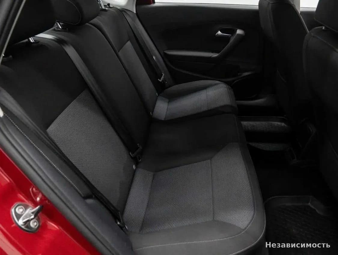 Volkswagen Polo 2017 с пробегом — фото 7