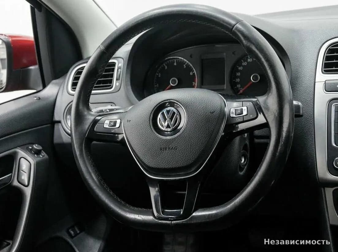 Volkswagen Polo 2017 с пробегом — фото 9