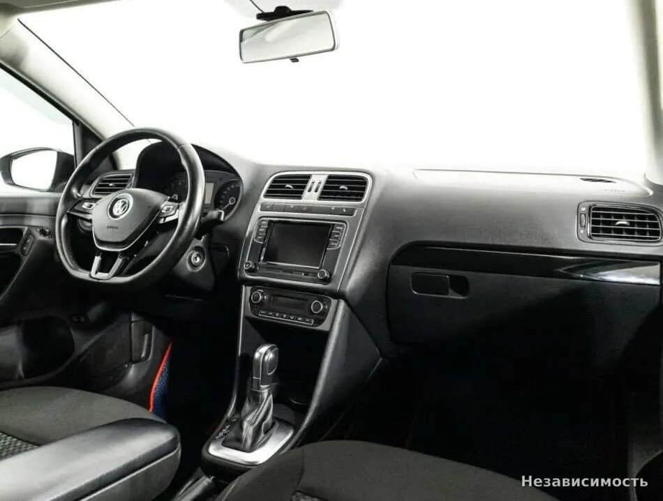 Volkswagen Polo 2018 с пробегом — фото 9