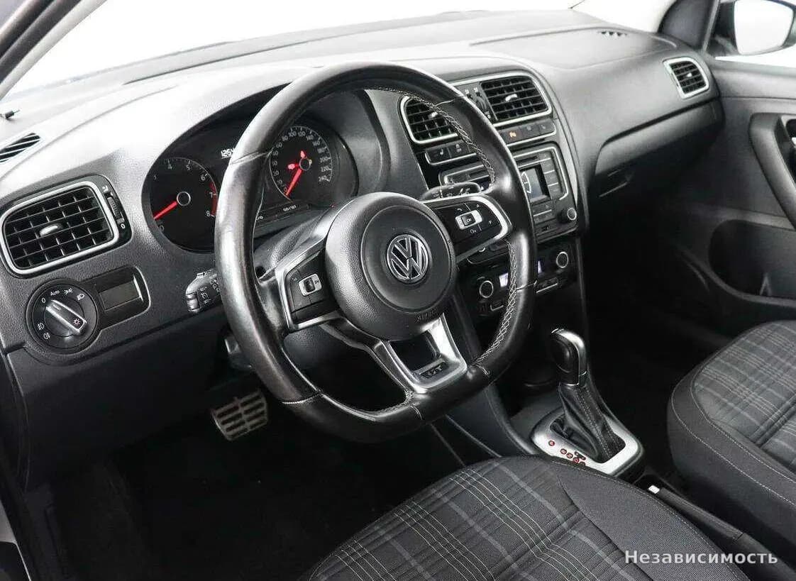 Volkswagen Polo 2017 с пробегом — фото 8