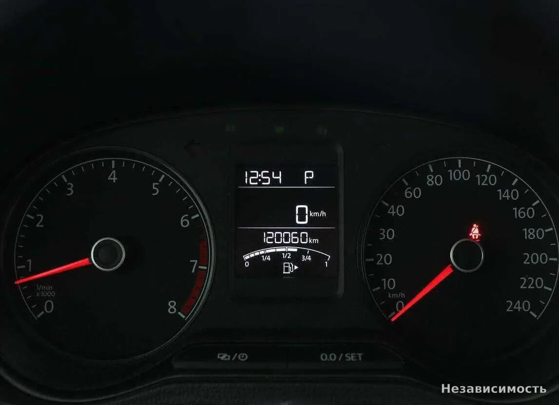 Volkswagen Polo 2017 с пробегом — фото 10