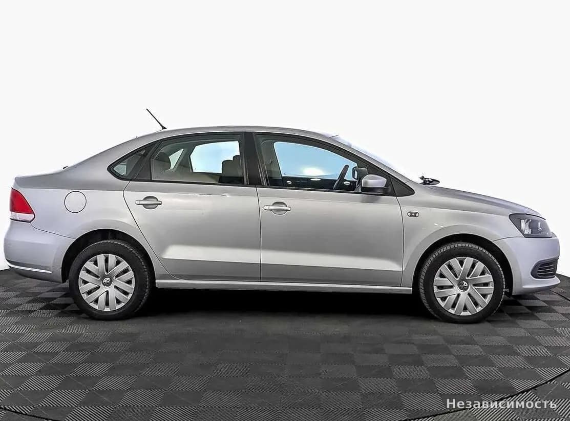 Volkswagen Polo 2015 с пробегом — фото 4