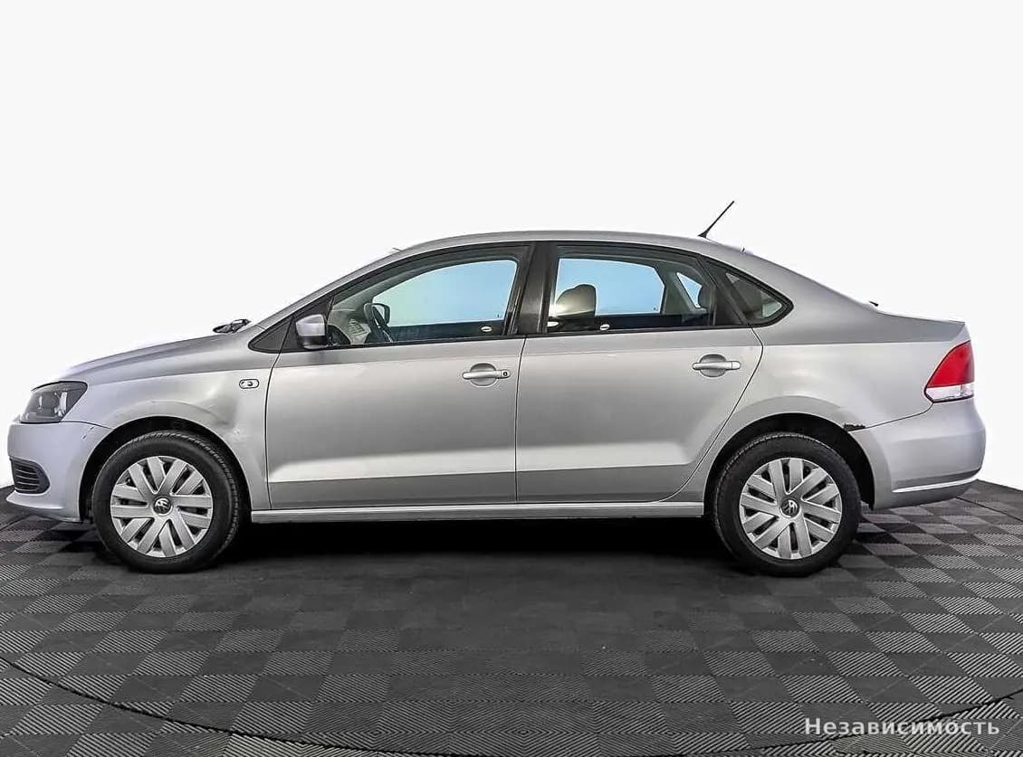 Volkswagen Polo 2015 с пробегом — фото 8