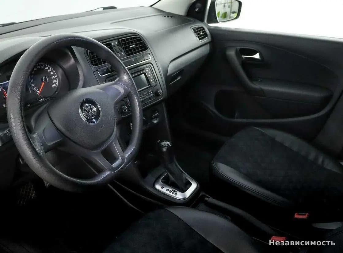 Volkswagen Polo 2016 с пробегом — фото 10