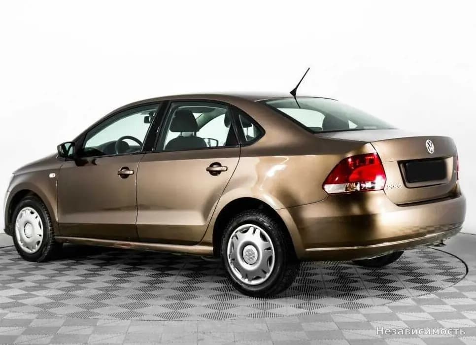 Volkswagen Polo 2015 с пробегом — фото 7
