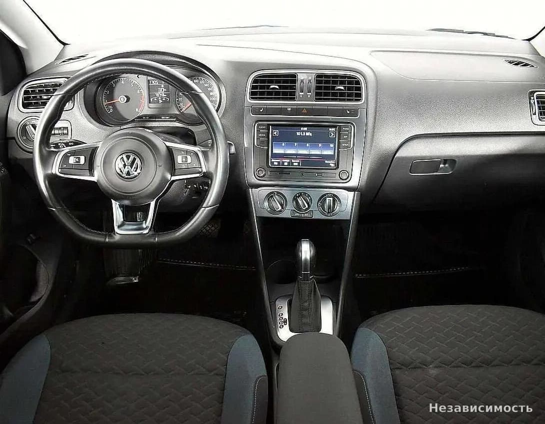 Volkswagen Polo 2020 с пробегом — фото 10