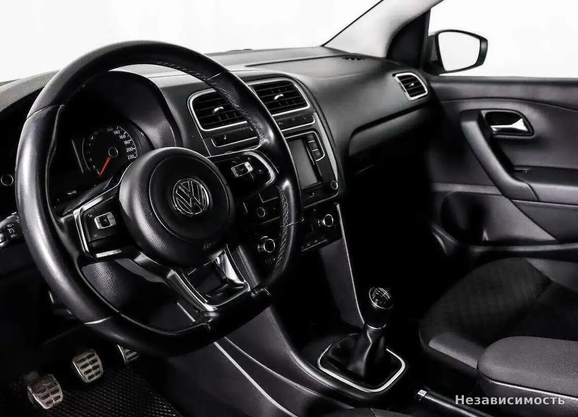 Volkswagen Polo 2018 с пробегом — фото 9