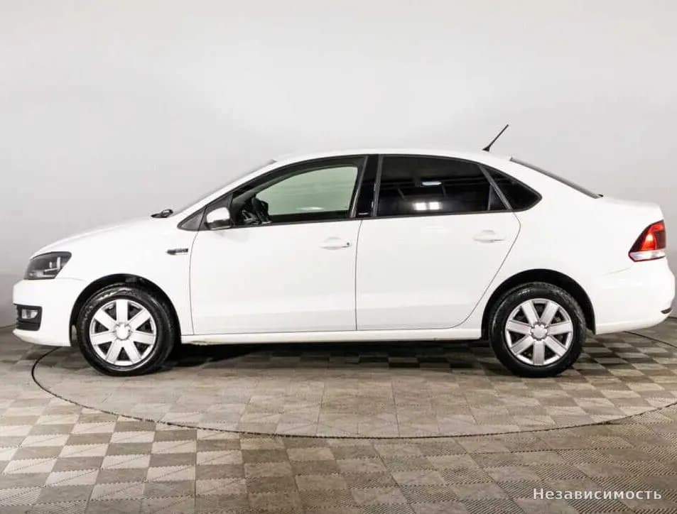 Volkswagen Polo 2016 с пробегом — фото 8