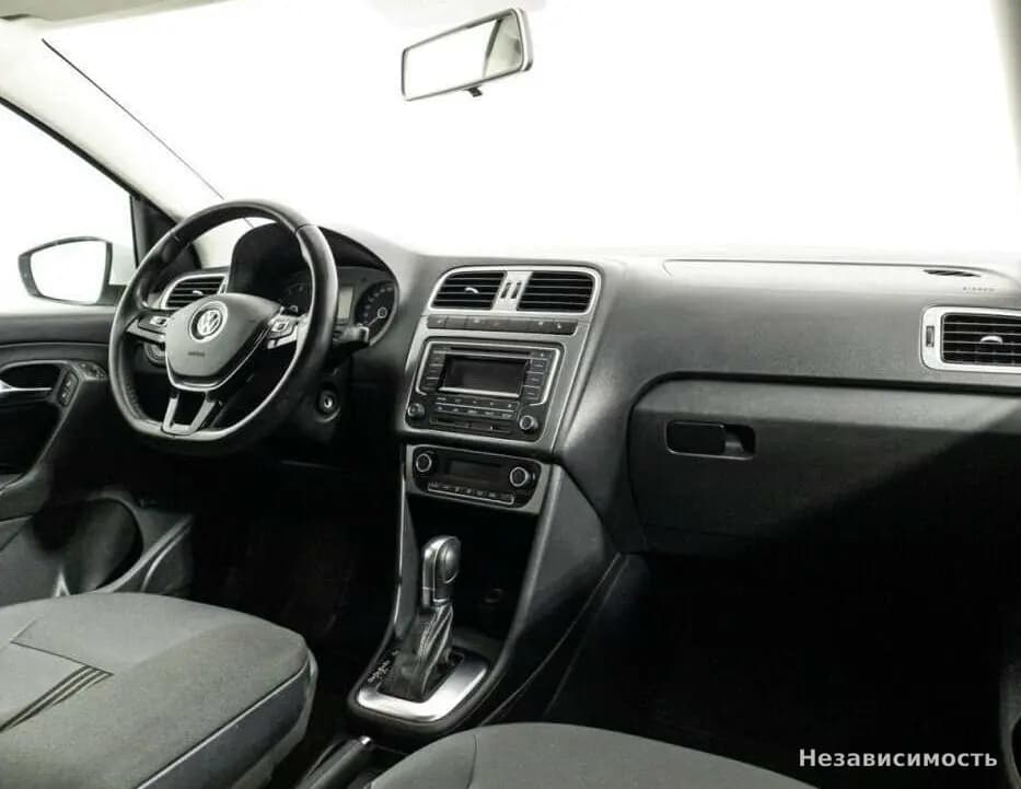 Volkswagen Polo 2016 с пробегом — фото 9