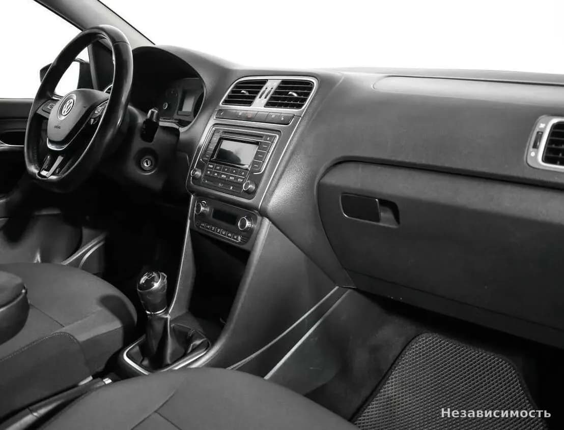 Volkswagen Polo 2017 с пробегом — фото 9