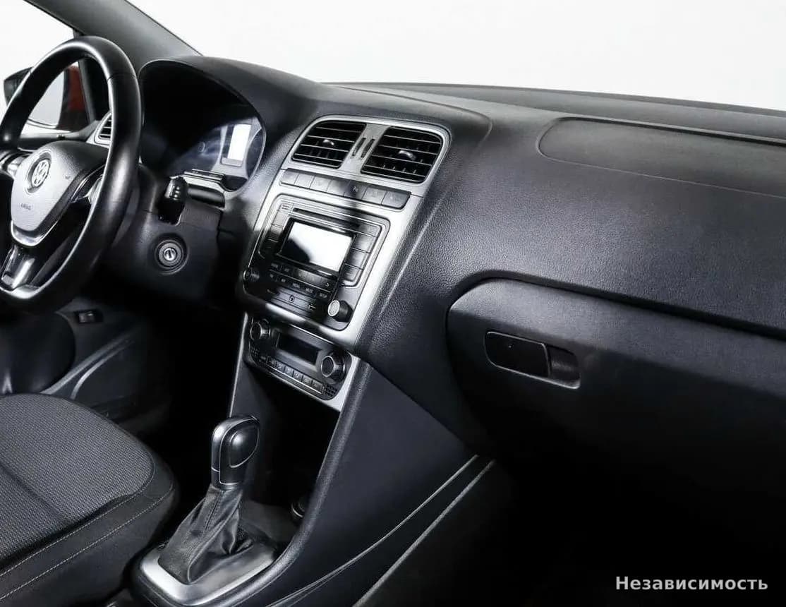 Volkswagen Polo 2018 с пробегом — фото 9