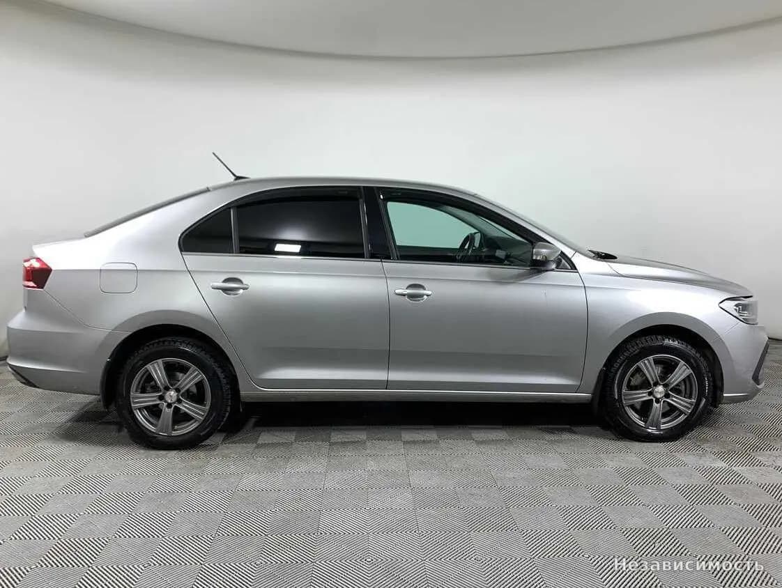 Volkswagen Polo 2022 с пробегом — фото 4
