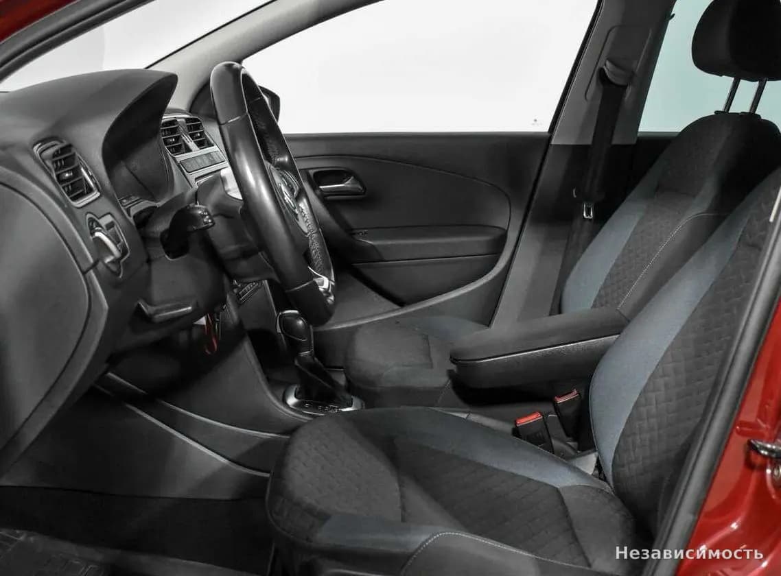 Volkswagen Polo 2019 с пробегом — фото 9