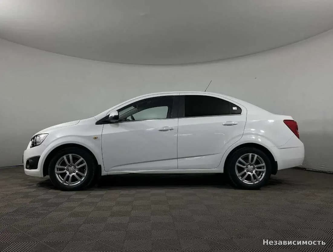Chevrolet Aveo 2015 с пробегом — фото 3